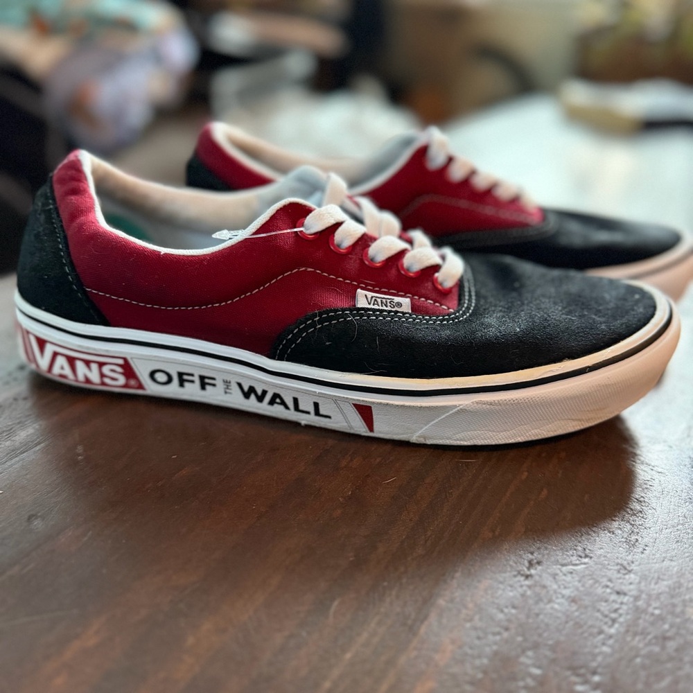 Vans Black & Red ‘Off the Wall’ Suede with Canvas Sneakers - Size 9M